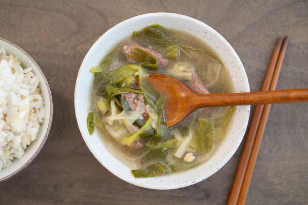 Pa Gaejang (Korean green onion and beef soup) by Baek Jong Won