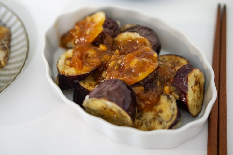 Fried eggplant with spicy-sweet sauce (Korean-Chinese style) by Ryu Soo Young