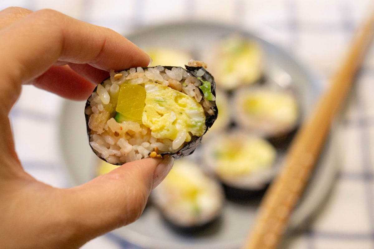 Healthy Kimchi Kimbap 