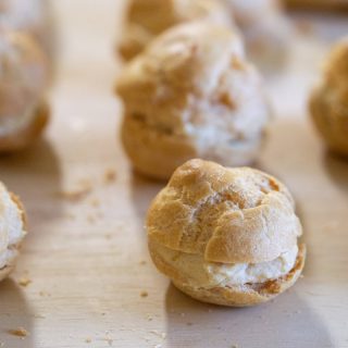 Cream Puffs with Injeolmi Cream