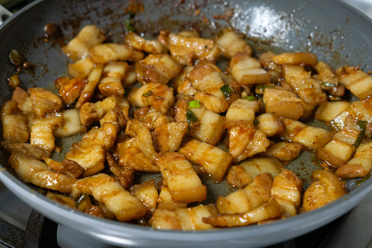 Quick Soy Sauce Braised Pork Belly (Jang TtokTtoki)