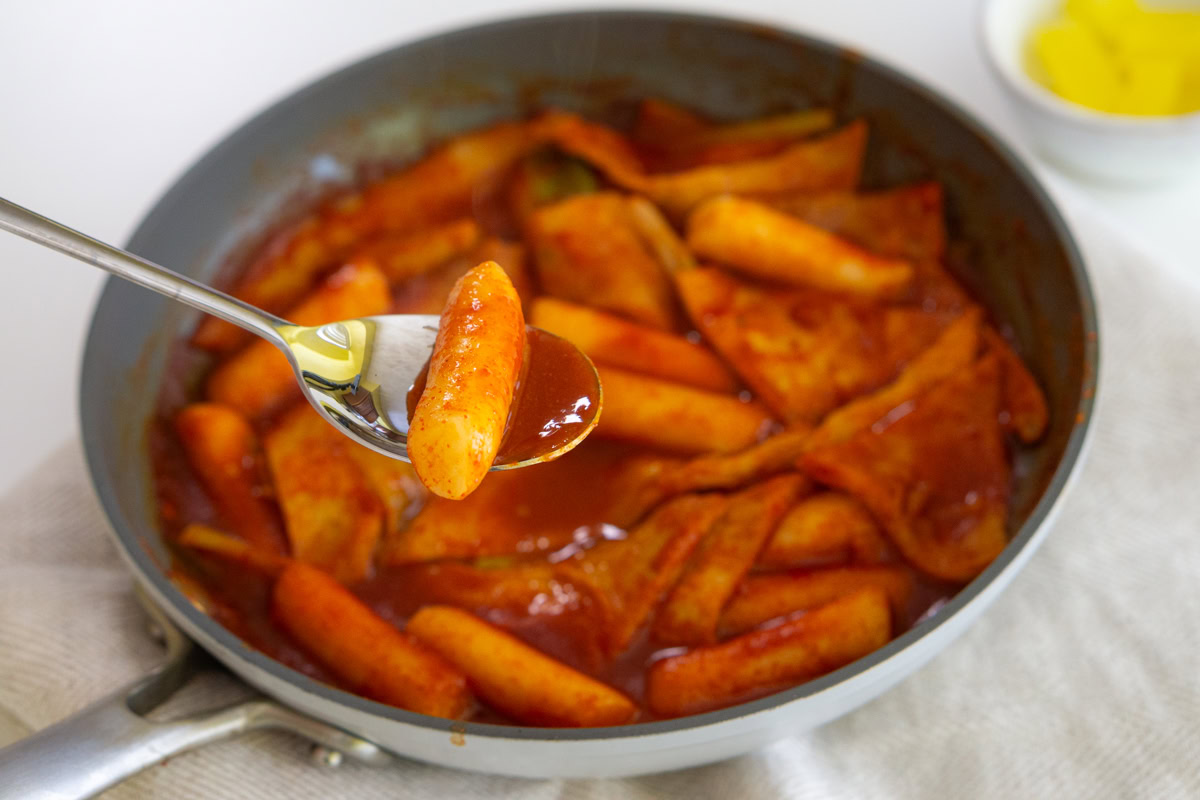 Easy Tteokbokki by Kim Kang Woo