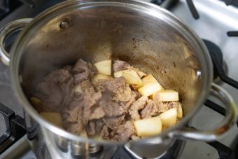 Quick Galbitang (Korean Beef Short Rib Soup) Hack with Chadolbagi